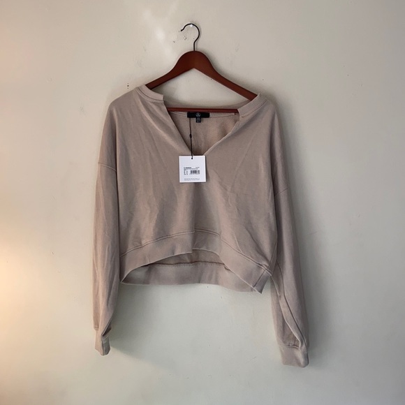 Missguided Tops - Missguided cropped oversized sweatshirt in Sand size small
